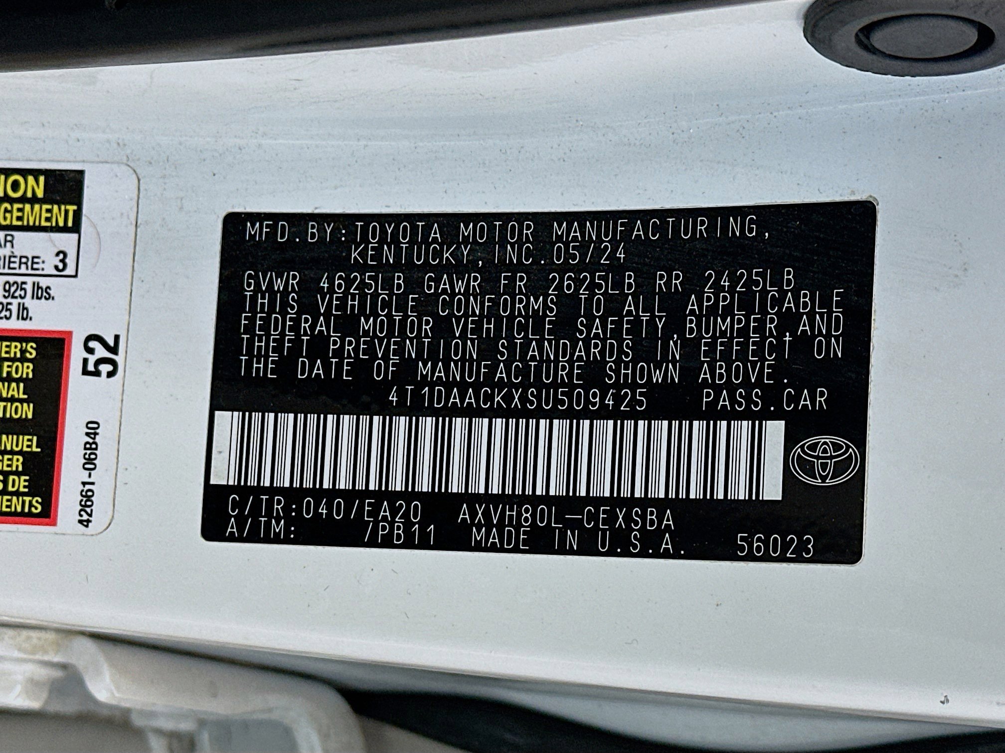 Used 2025 Toyota Camry SE image 12