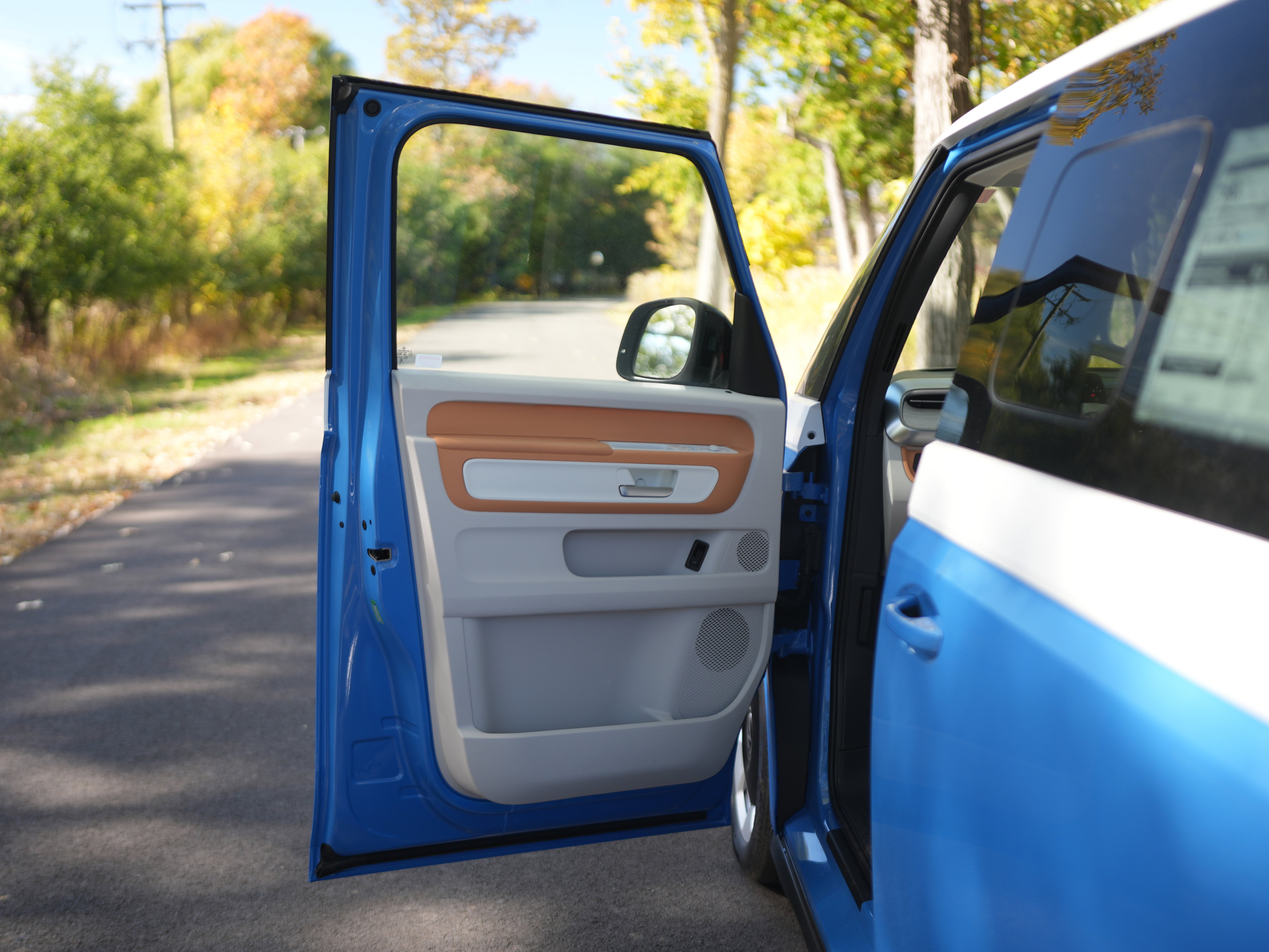 New 2025 Volkswagen ID. Buzz Pro S Plus image 26