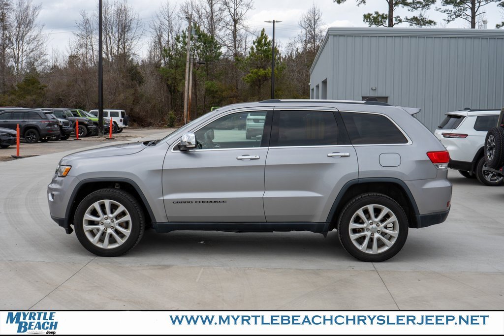 Used 2017 Jeep Grand Cherokee Limited image 3