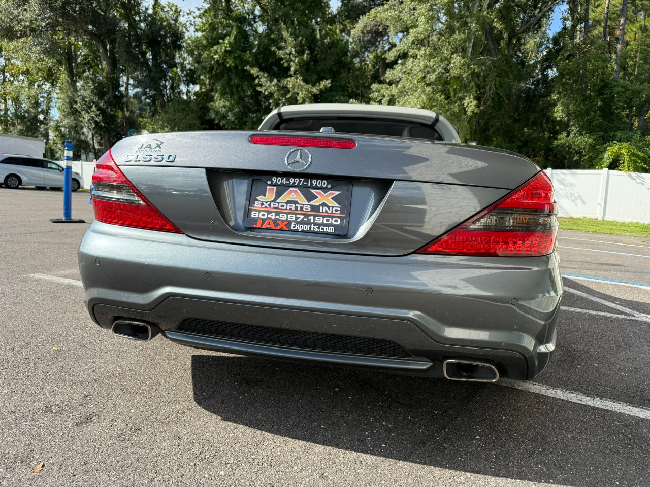 Used 2012 Mercedes-Benz SL 550 image 4