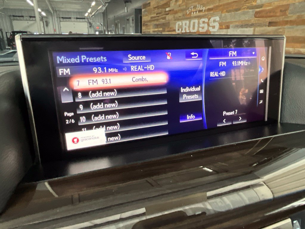 Used 2019 Lexus LX 570 4WD w/ Luxury Package image 32