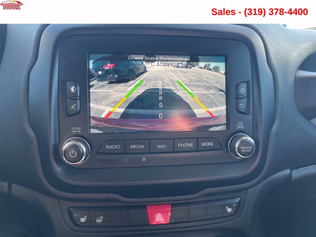 Used 2016 Jeep Renegade Trailhawk w/ Premium Trailhawk Package AWD/4WD image 19