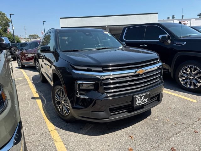 Used 2026 Chevrolet Traverse LT w/ Driver Confidence Package FWD image 7