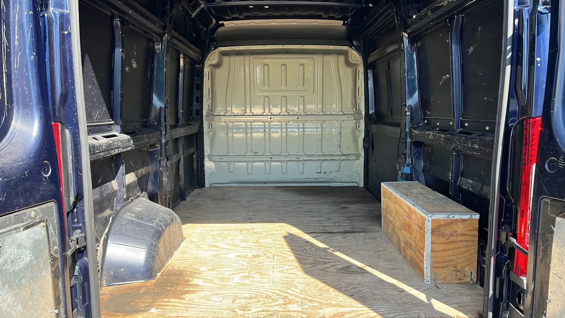 Used 2014 RAM ProMaster 2500 w/ Interior Convenience Group FWD image 12