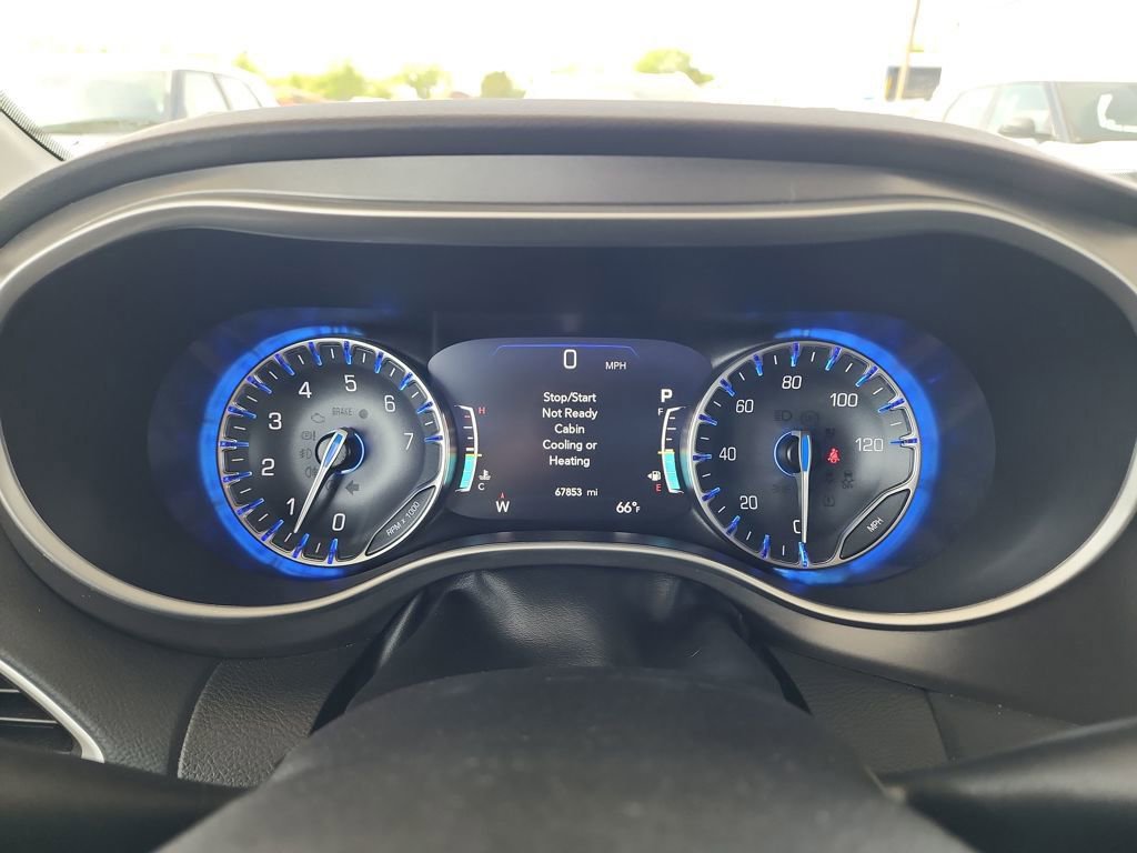 Used 2024 Chrysler Pacifica Touring-L FWD image 21