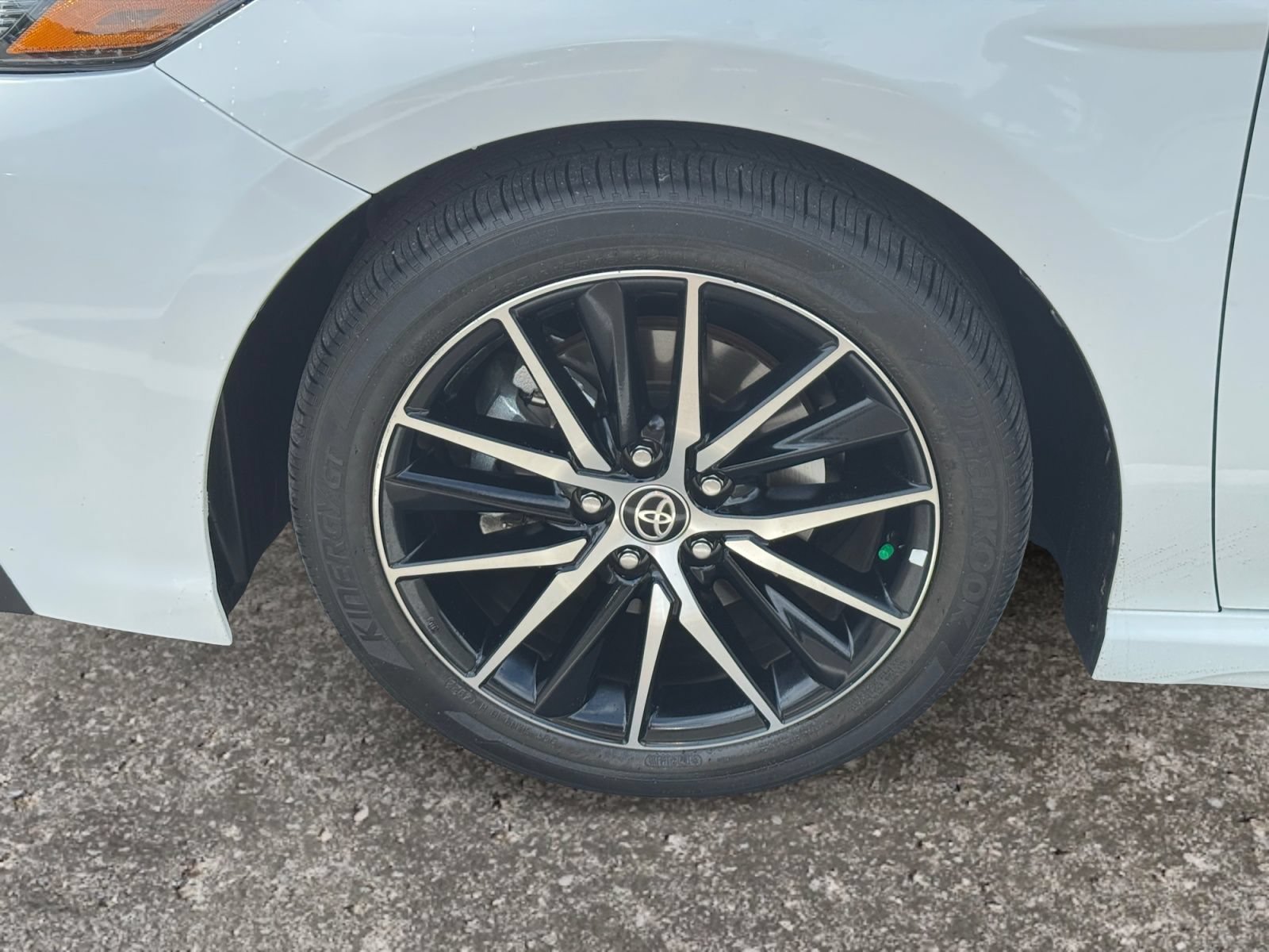 Used 2023 Toyota Camry SE w/ Audio Upgrade Package FWD image 13