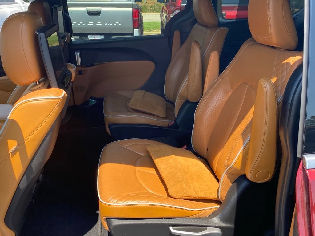 Used 2021 Chrysler Pacifica Pinnacle FWD image 8
