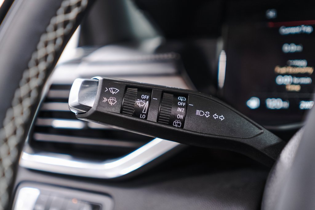 Used 2024 GMC Acadia Denali image 22