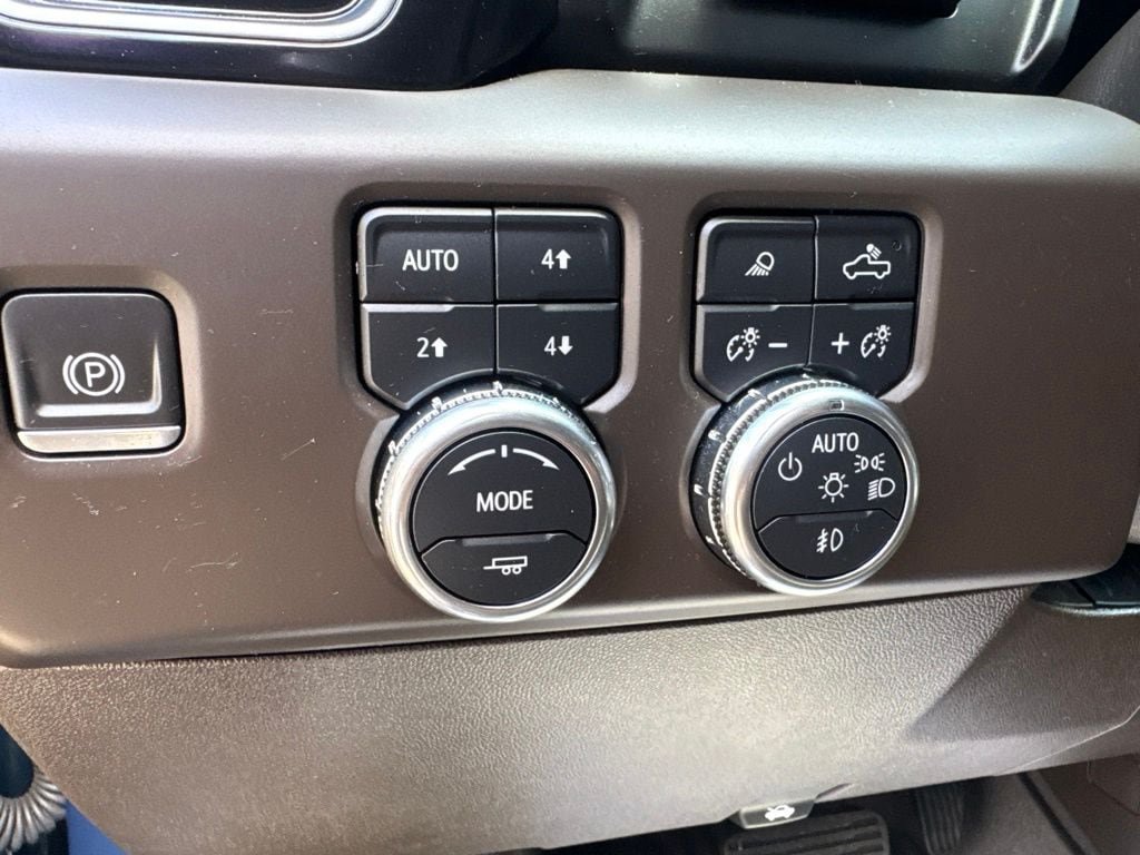 Used 2024 GMC Sierra 1500 Denali w/ Denali Reserve Package AWD/4WD image 45
