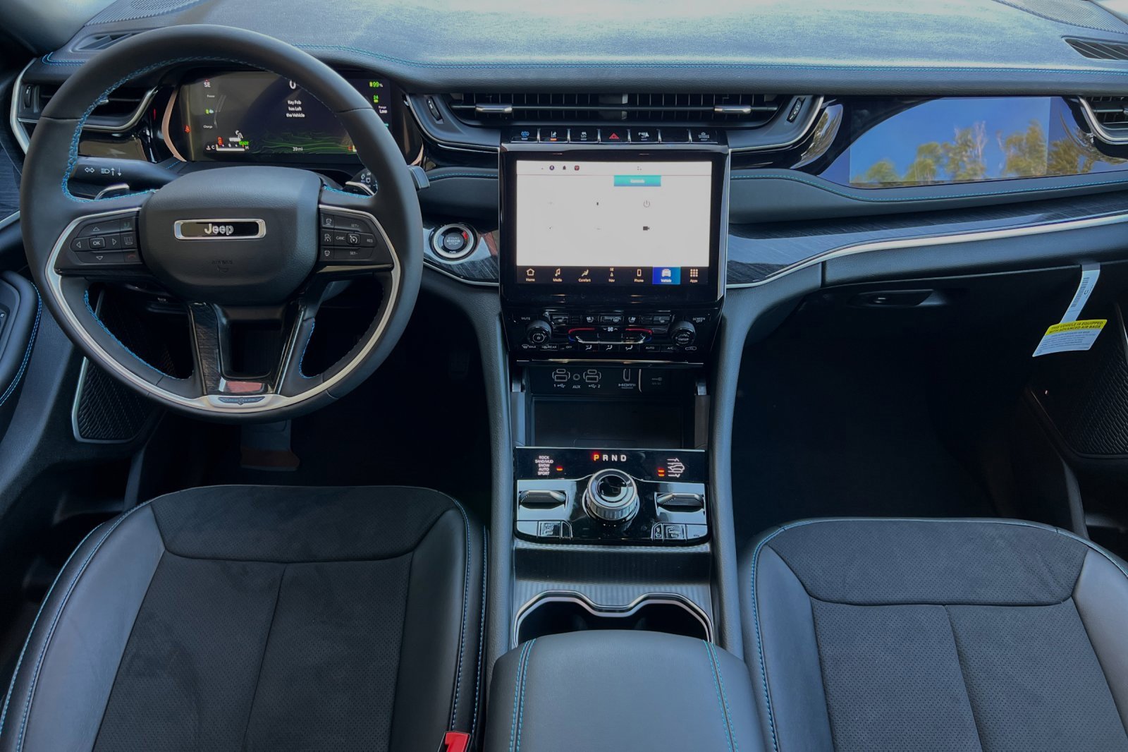 New 2023 Jeep Grand Cherokee Trailhawk w/ Advanced Protech Group II image 12