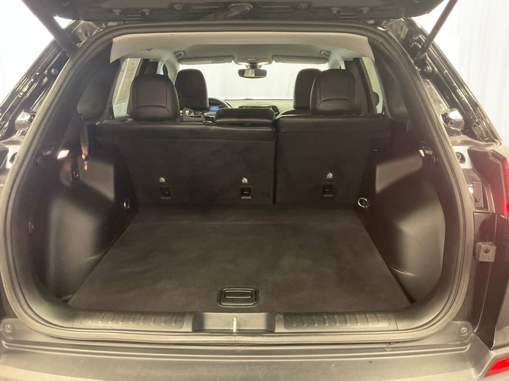 Used 2019 Jeep Cherokee Limited w/ Trailer Tow Group AWD/4WD image 31