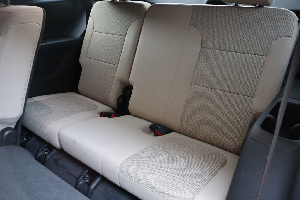 Used 2022 Chevrolet Traverse LS AWD/4WD image 39