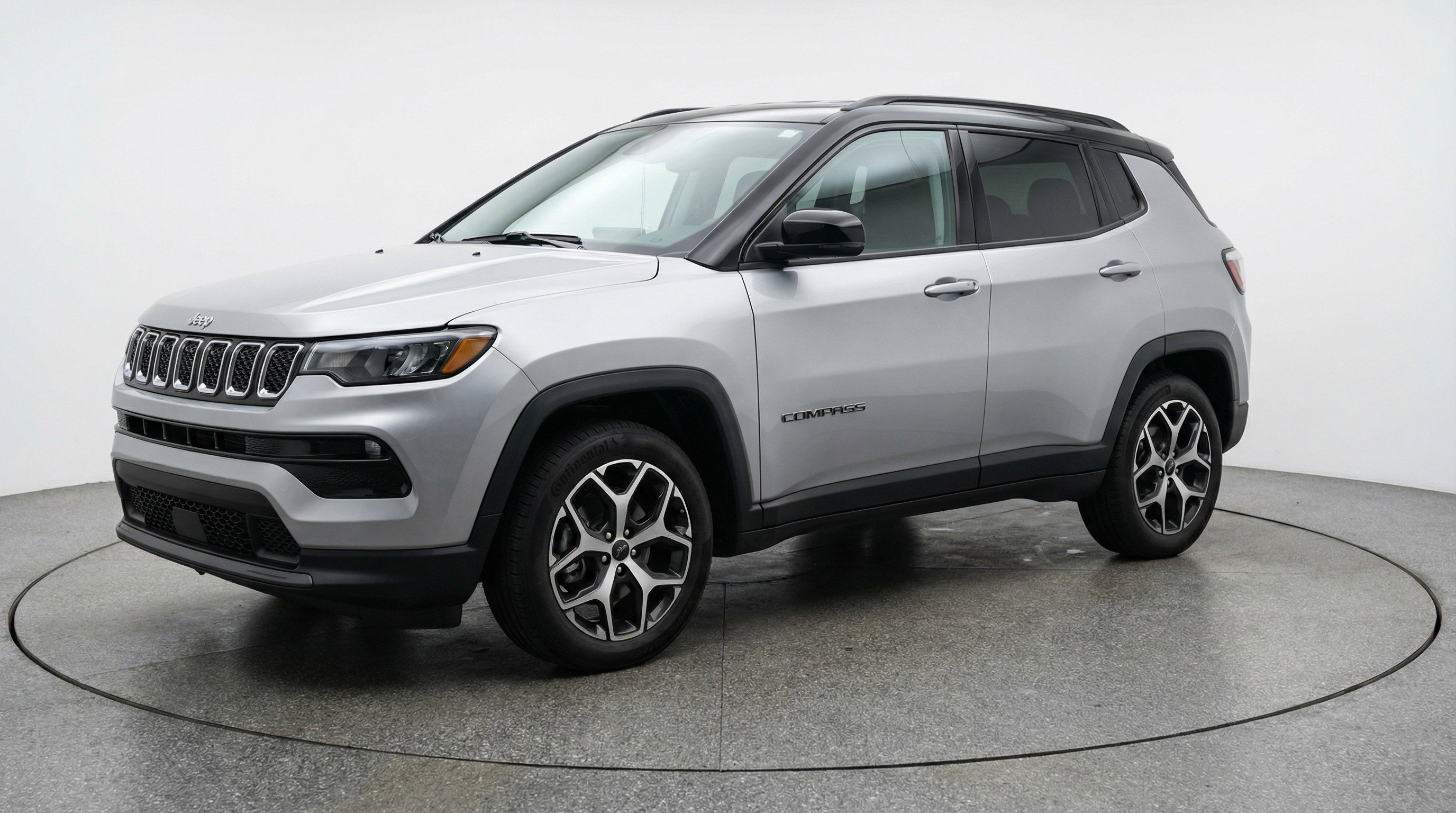 Used 2025 Jeep Compass Limited AWD/4WD image 3