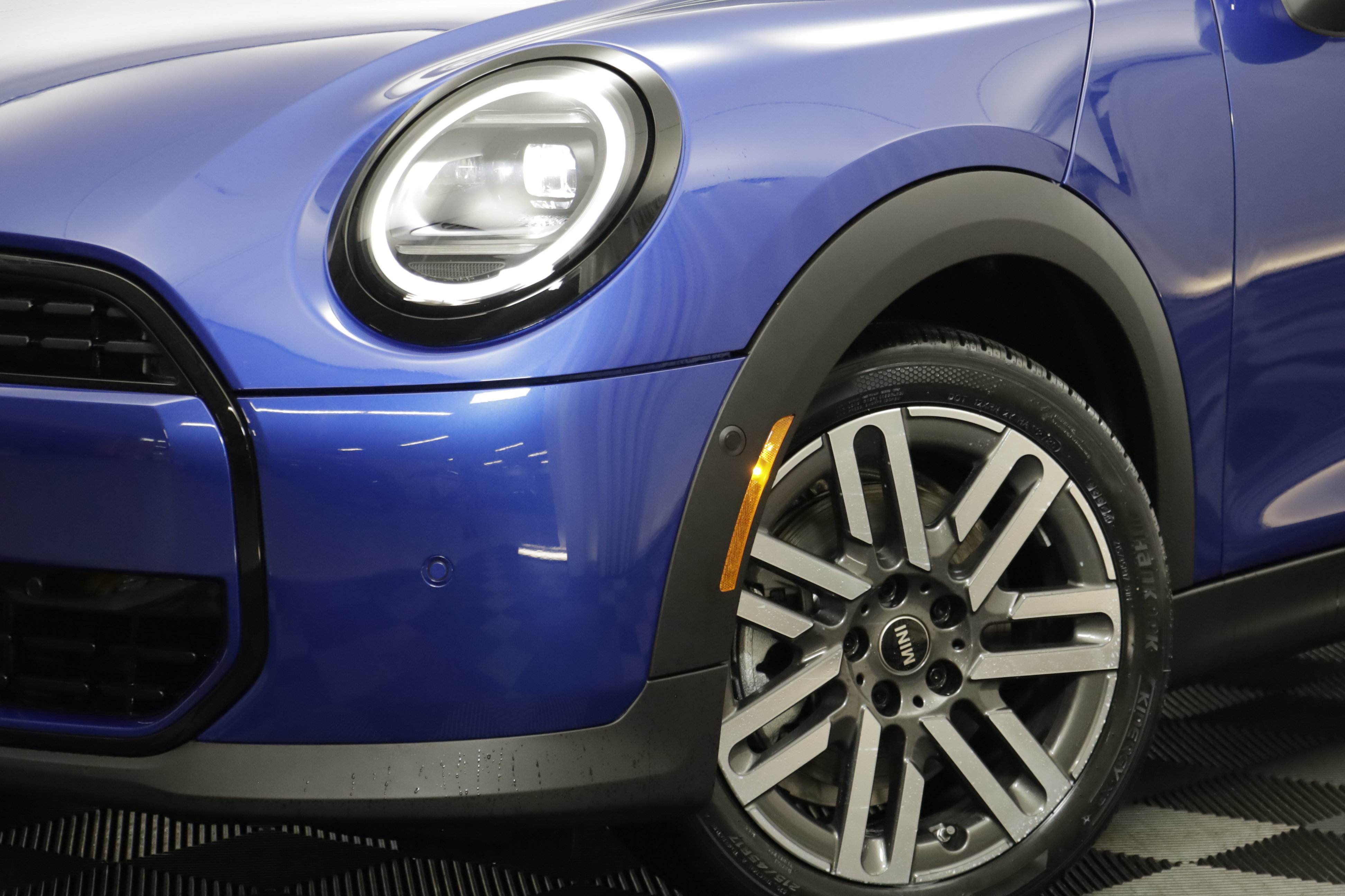 New 2027 MINI Cooper 4-Door Hardtop FWD image 4
