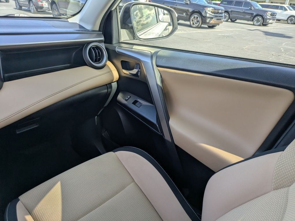 Used 2017 Toyota RAV4 XLE FWD image 18
