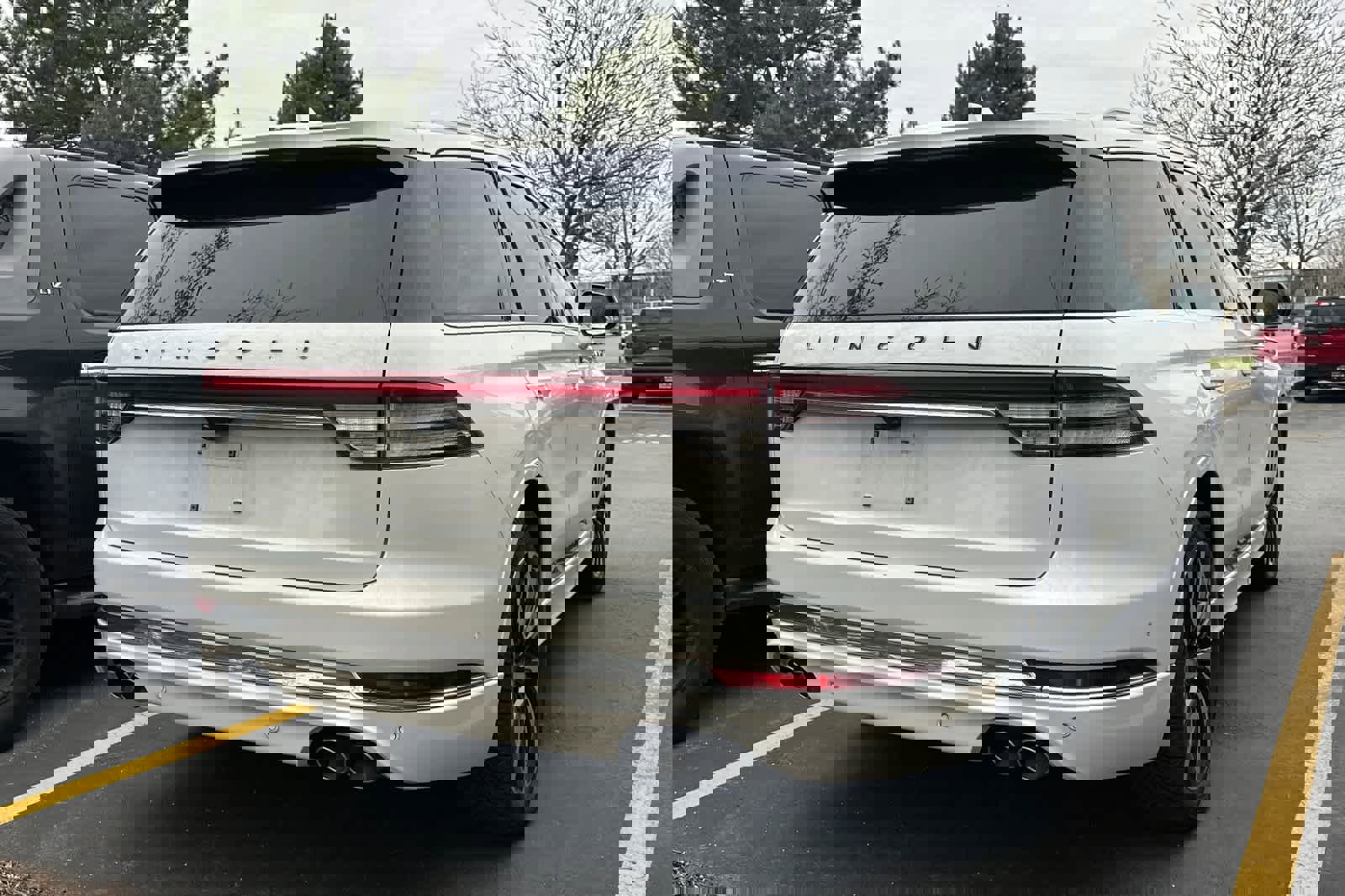 Used 2020 Lincoln Aviator Black Label Grand Touring image 4