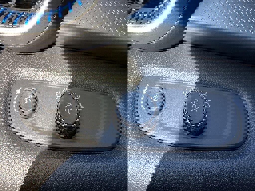 New 2026 Chevrolet Trax LS w/ LS Convenience Package image 19