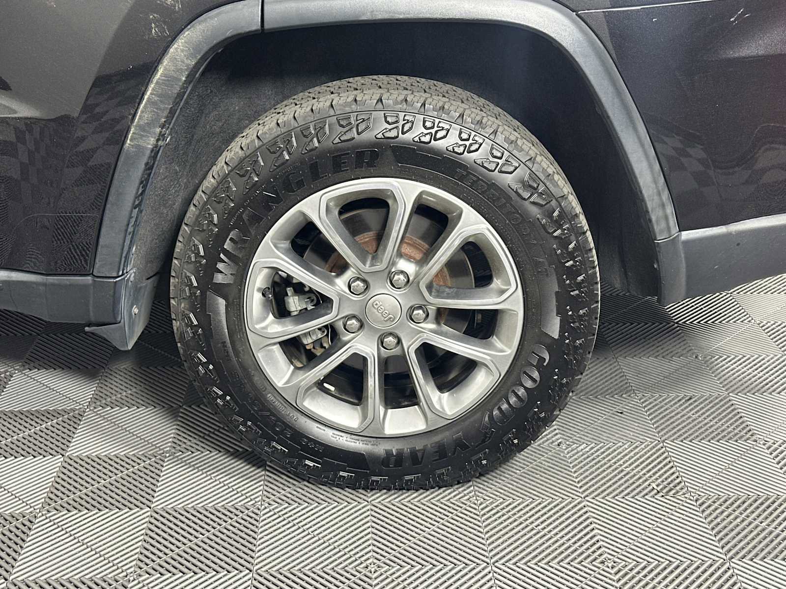 Used 2016 Jeep Grand Cherokee Limited w/ Trailer Tow Group IV AWD/4WD image 20