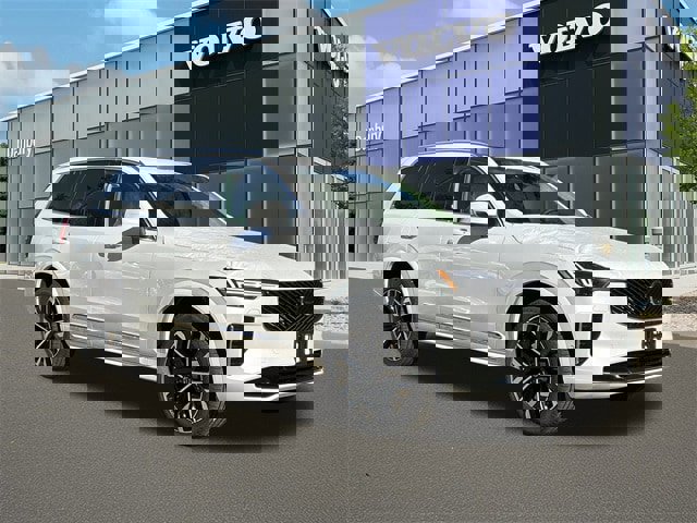 New 2026 Volvo XC90 B6 Ultra