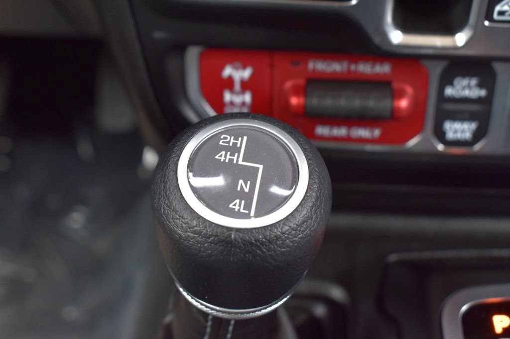 Used 2026 Jeep Gladiator Rubicon AWD/4WD image 39