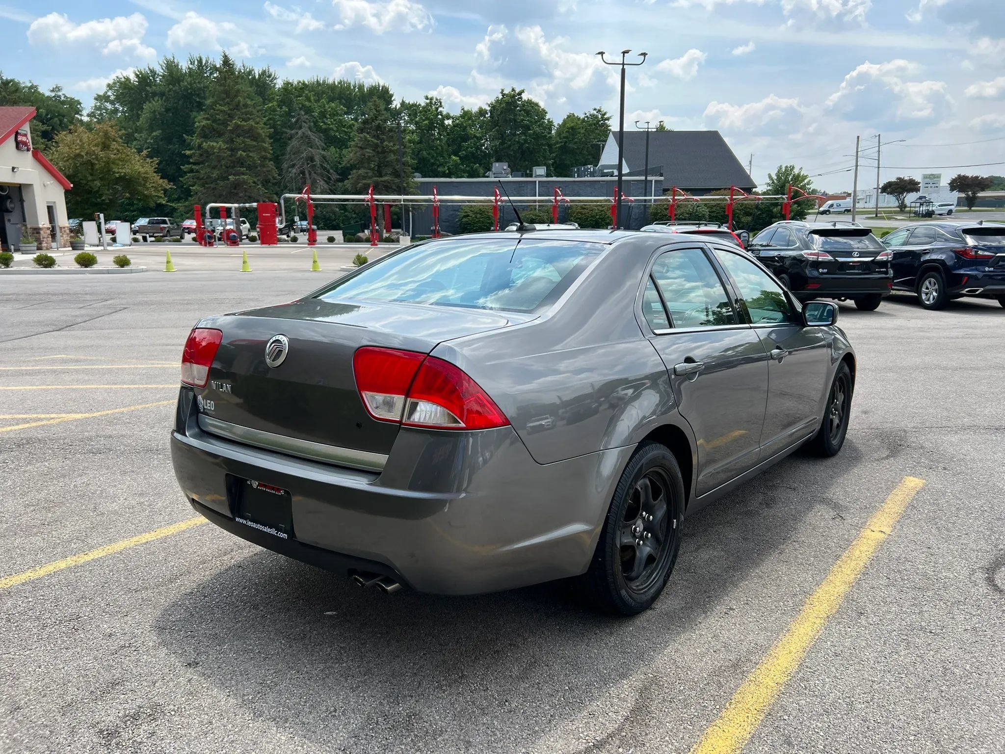 Used 2010 Mercury Milan FWD image 5