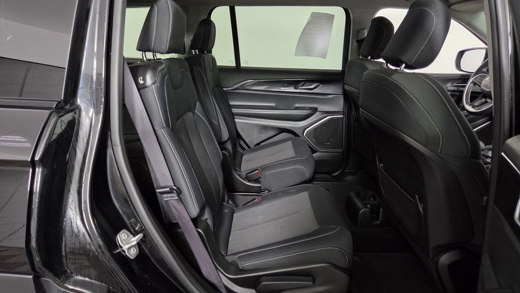Used 2022 Jeep Grand Cherokee L Laredo w/ Luxury Tech Group I AWD/4WD image 35