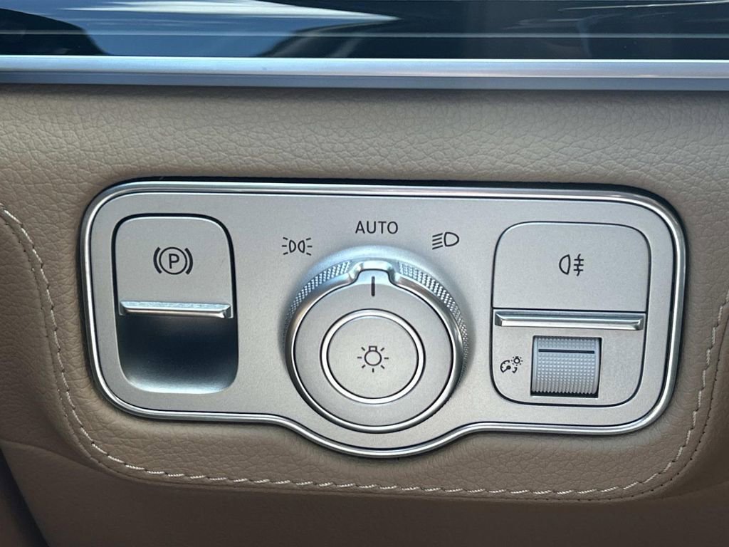 Used 2024 Mercedes-Benz GLE 350 4MATIC image 30