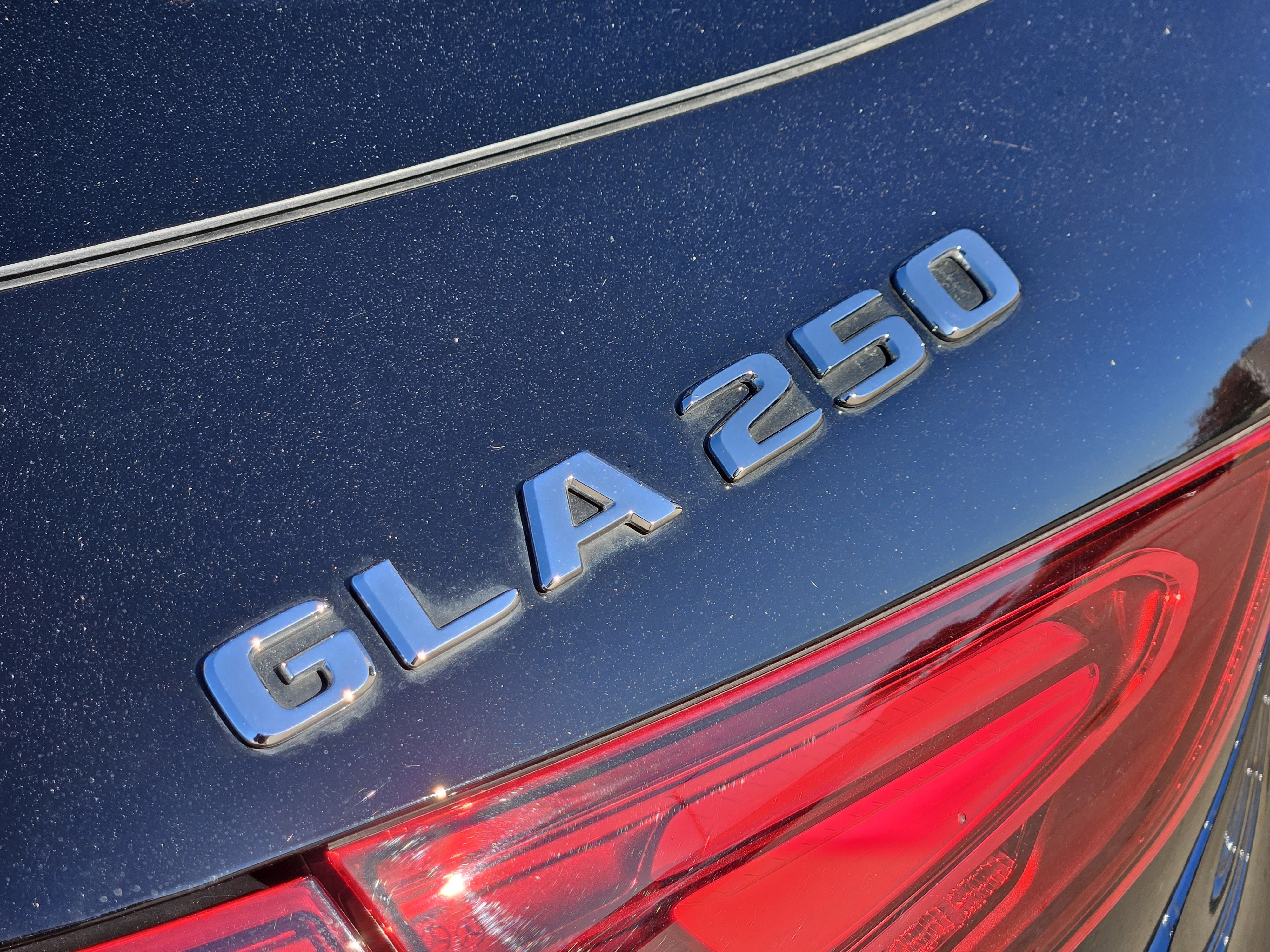 Certified 2025 Mercedes-Benz GLA 250 image 8