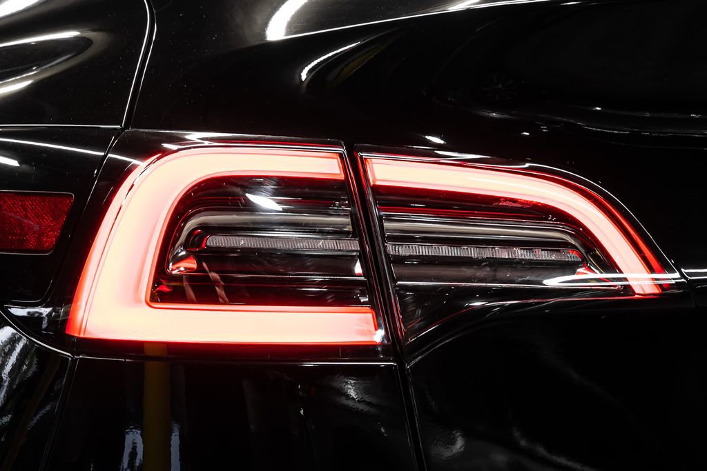 Used 2023 Tesla Model Y Long Range image 14