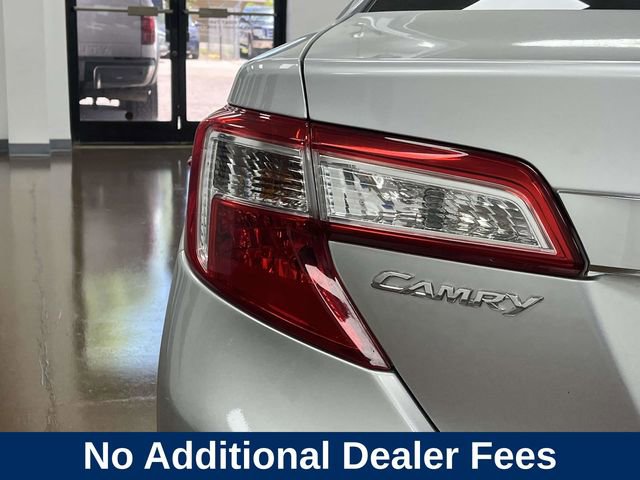 Used 2013 Toyota Camry XLE w/ Leather Pkg FWD image 12