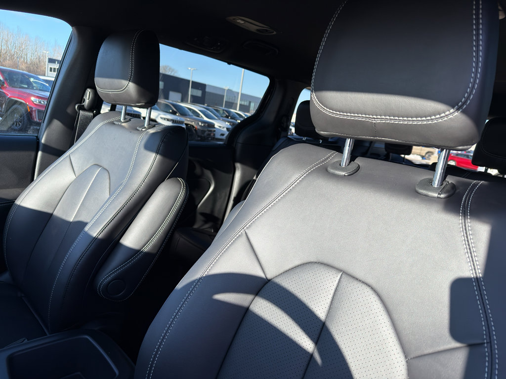 New 2026 Chrysler Voyager LX FWD image 26