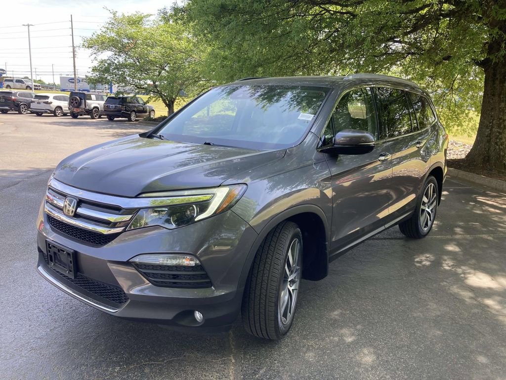 Used 2018 Honda Pilot Touring image 5