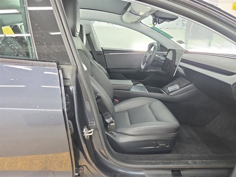 Used 2024 Tesla Model 3 image 2