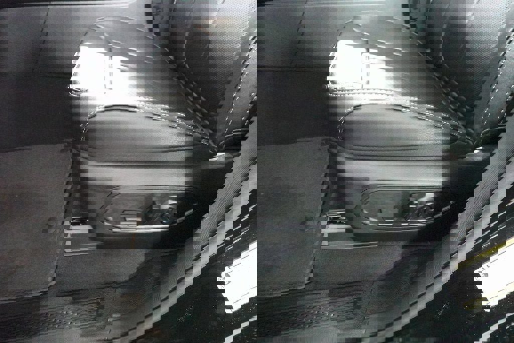 New 2025 Jeep Grand Cherokee L Limited w/ Luxury Tech Group II image 10