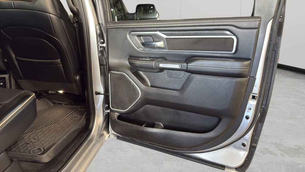 Used 2023 RAM 1500 Laramie AWD/4WD image 40