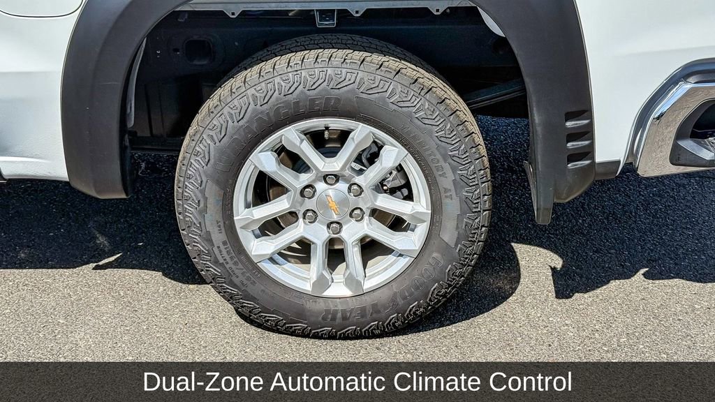 Used 2026 Chevrolet Silverado 1500 LT AWD/4WD image 11
