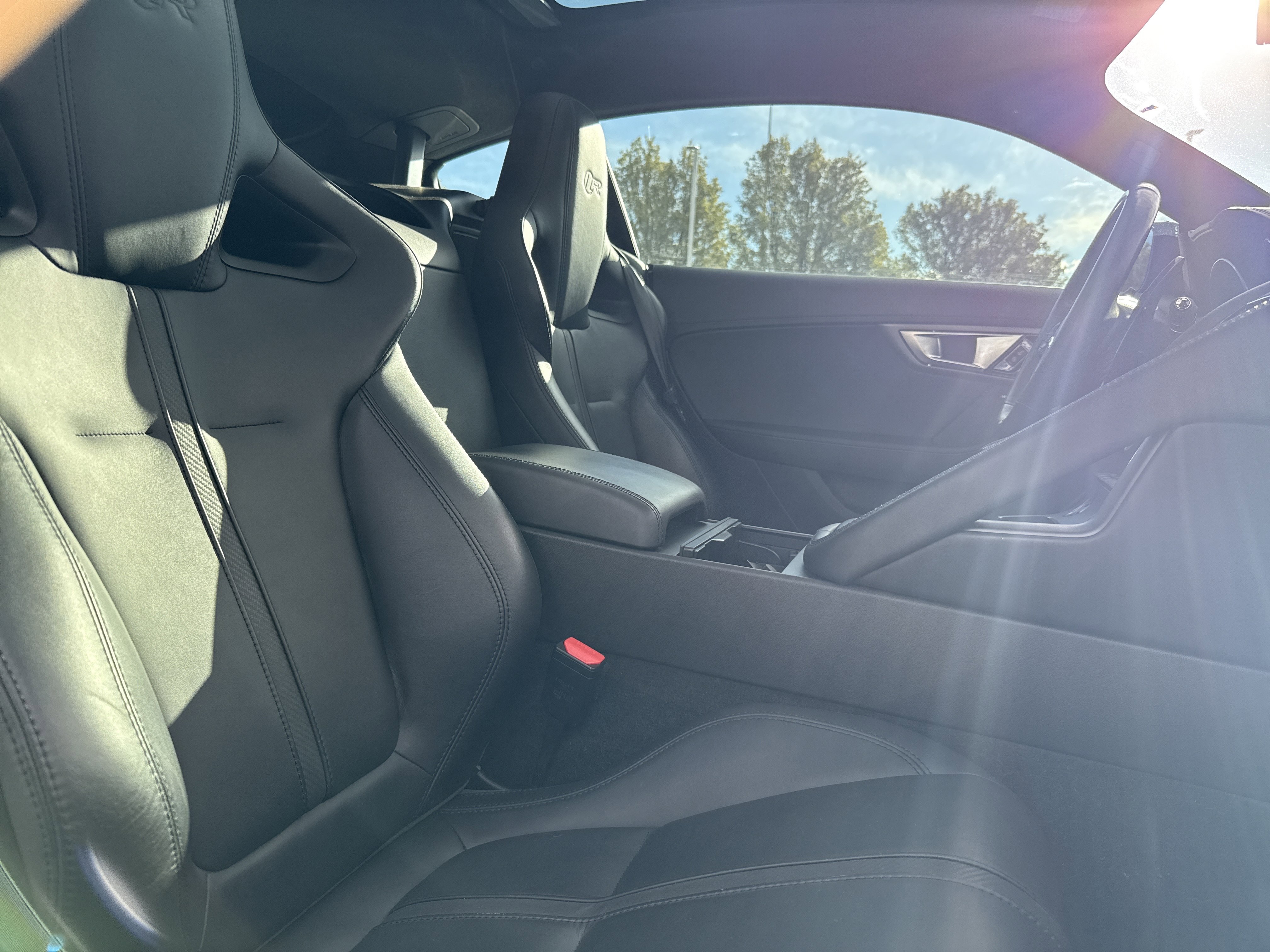 Used 2017 Jaguar F-TYPE R image 29