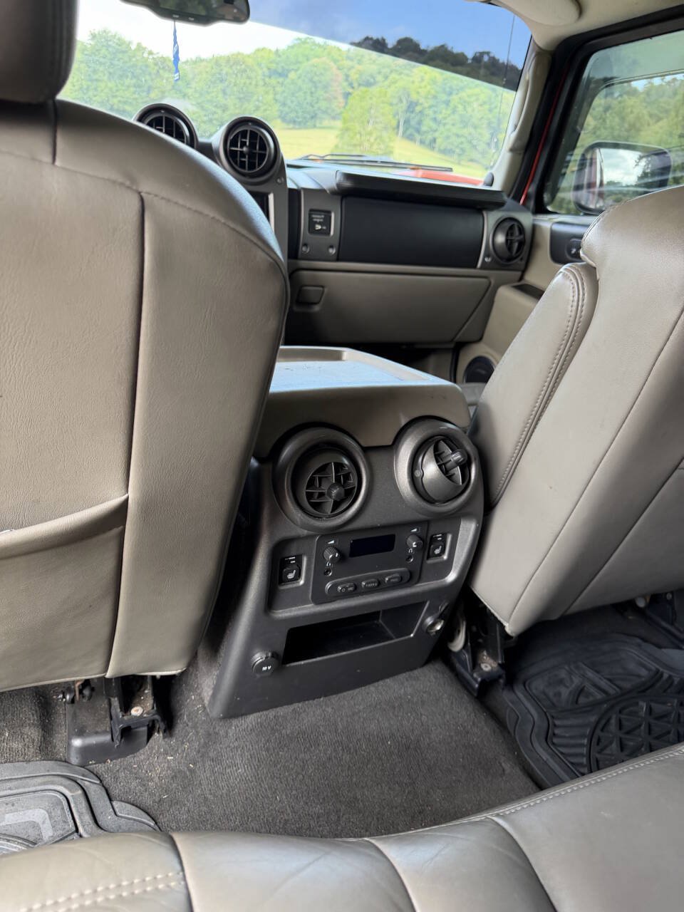 Used 2004 HUMMER H2 w/ Preferred Equipment Group AWD/4WD image 47