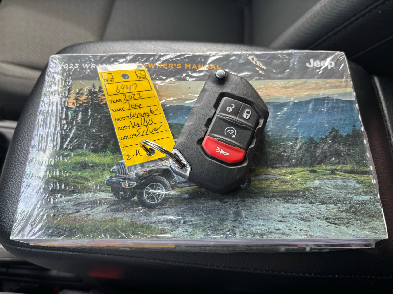 Used 2023 Jeep Wrangler Unlimited Sport image 32