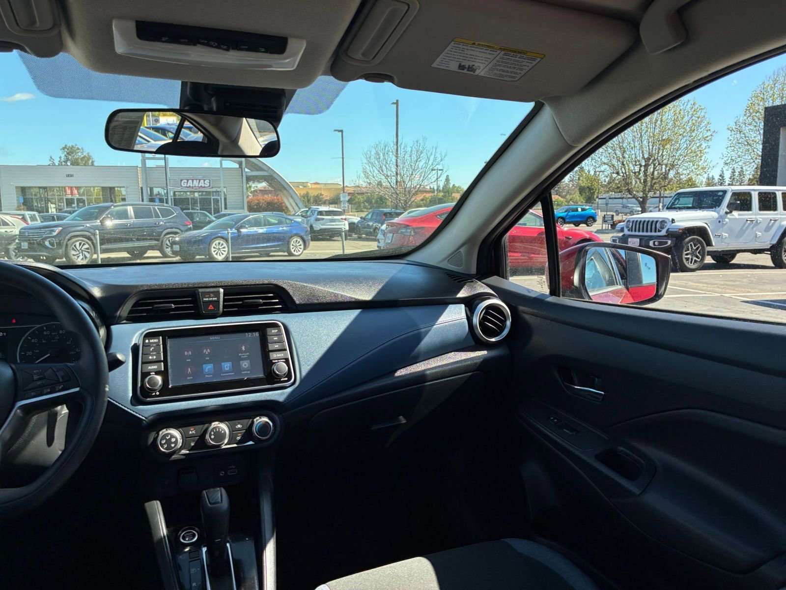 Used 2025 Nissan Versa SV w/ Trunk Package image 33