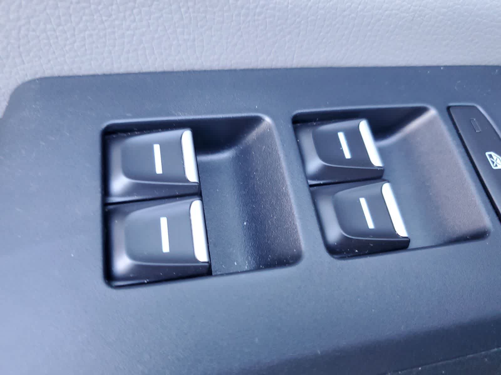 Used 2025 Honda Pilot Touring image 24