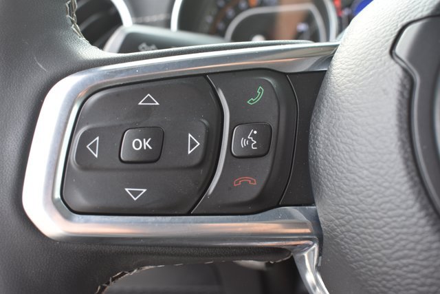 Used 2023 Jeep Gladiator Overland w/ Cold Weather Group AWD/4WD image 18
