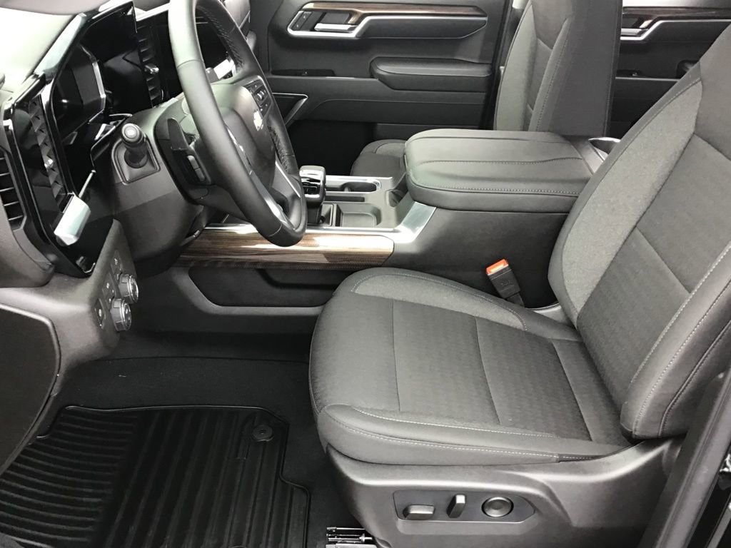 New 2026 Chevrolet Silverado 1500 LT w/ All Star Edition Plus image 6
