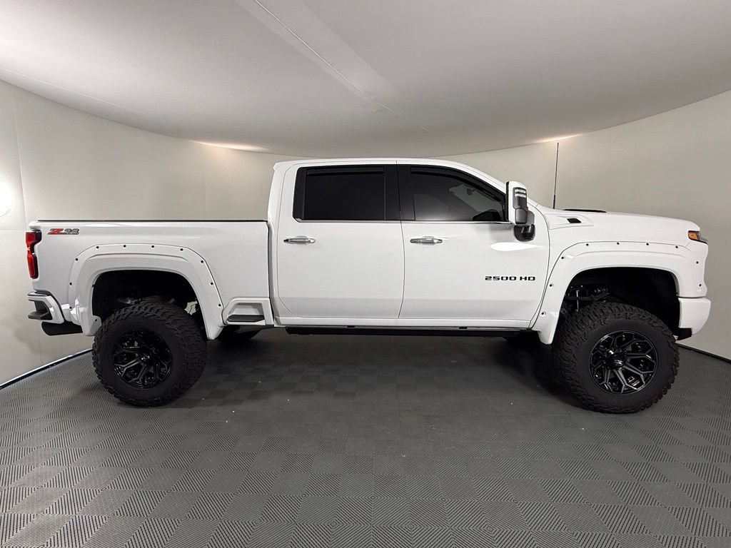 Used 2025 Chevrolet Silverado 2500 LTZ w/ LTZ Premium Package AWD/4WD image 7