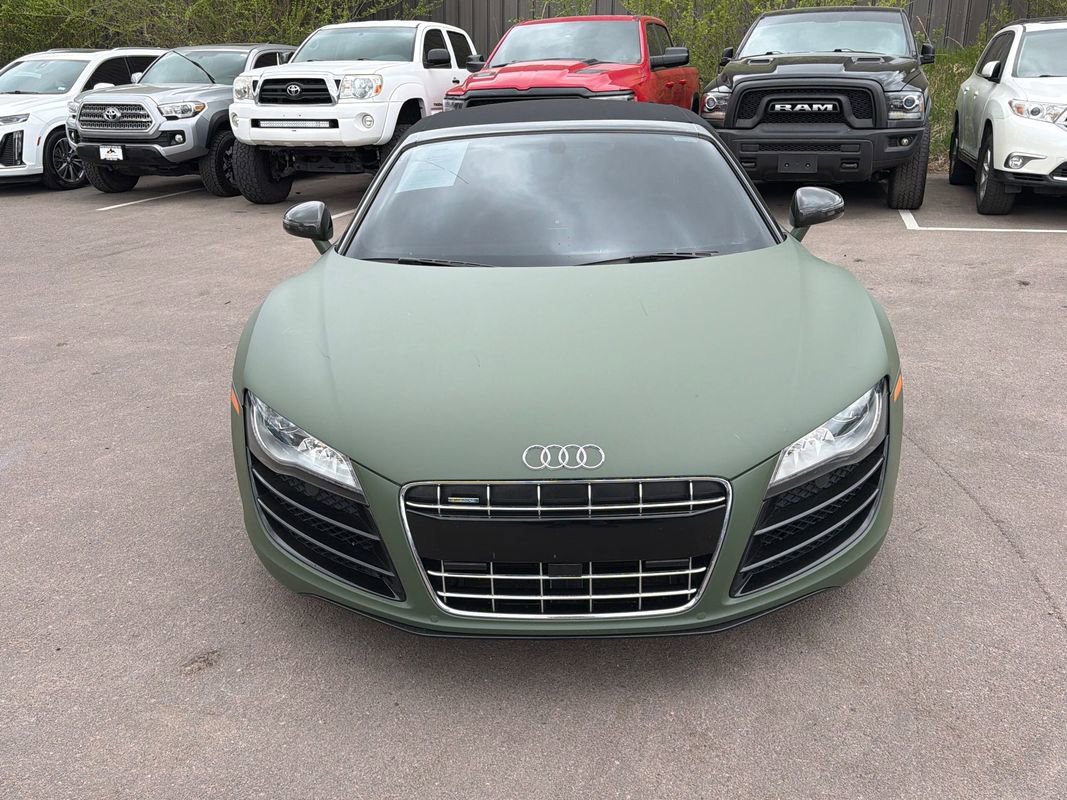 Used 2011 Audi R8 V10 AWD/4WD image 2