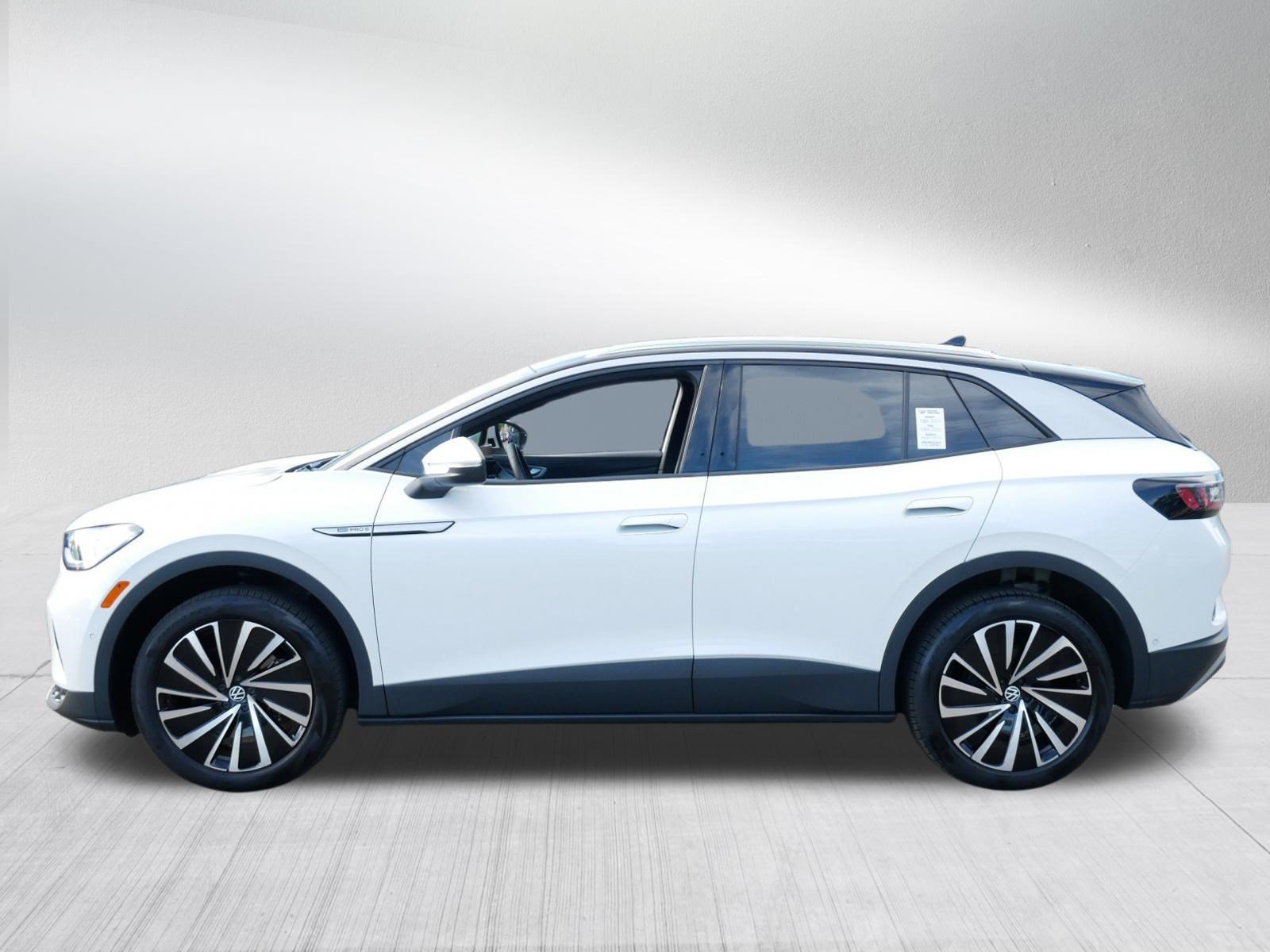 Certified 2023 Volkswagen ID.4 Pro S Plus AWD/4WD image 4