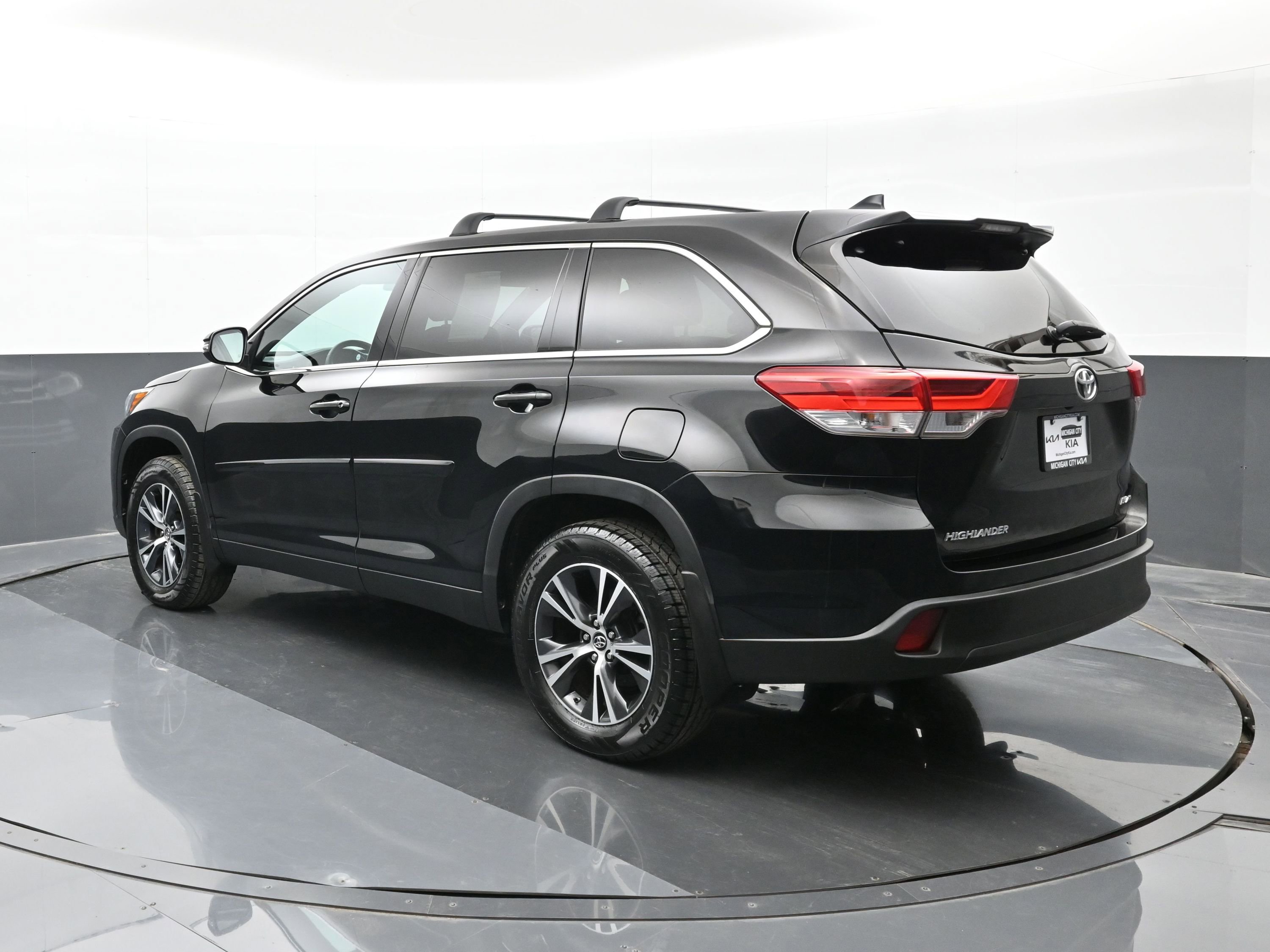 Used 2019 Toyota Highlander Plus image 6