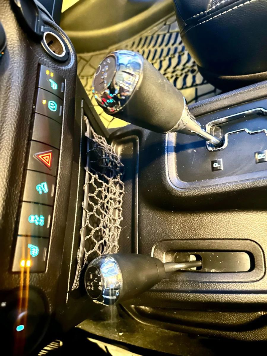 Used 2015 Jeep Wrangler Unlimited Sahara w/ Max Tow Package image 27