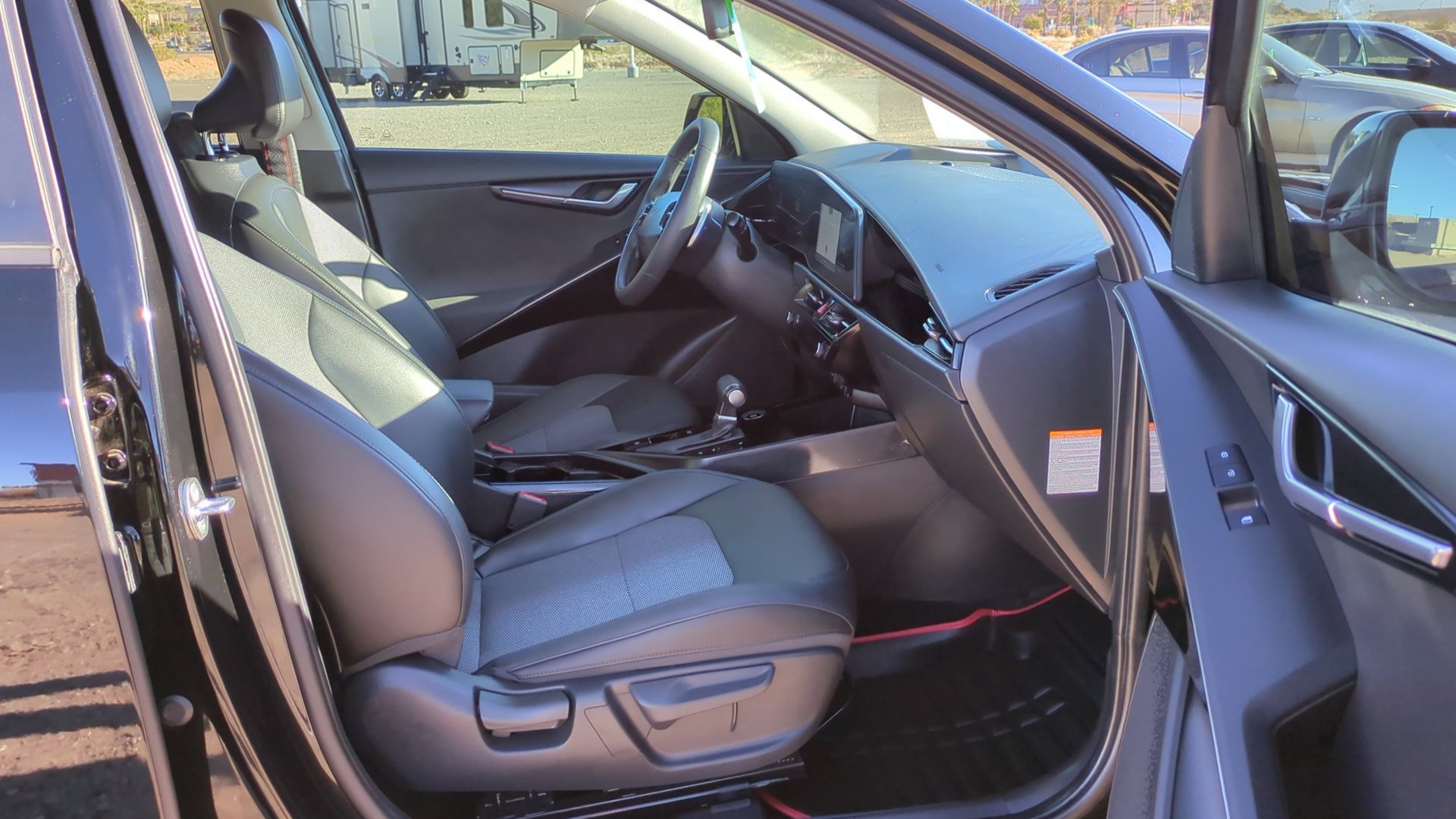 Used 2024 Kia Niro EX Touring image 30