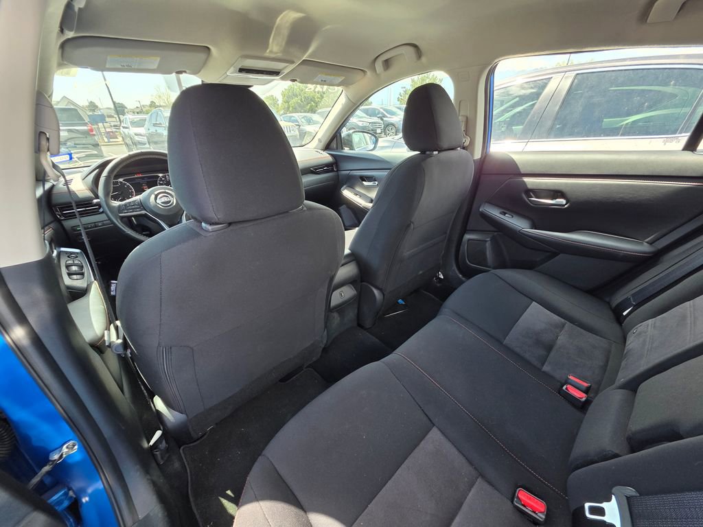 Used 2025 Nissan Sentra SR FWD image 38